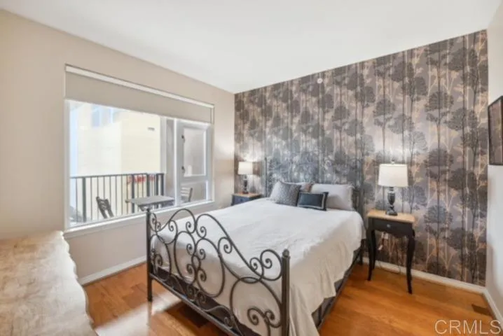 MLS: PTP2305595 Condo For Sale