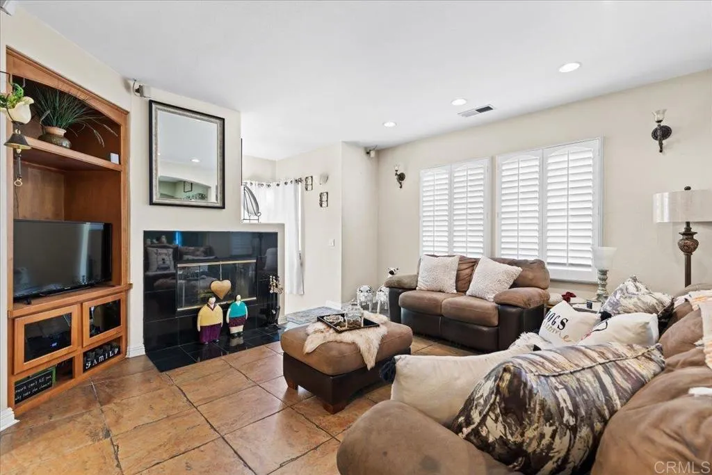 https://cdn.realtyfeed.com/cdn/127/306053604/a7a2640507e5562bce65c11c7037d878.webp