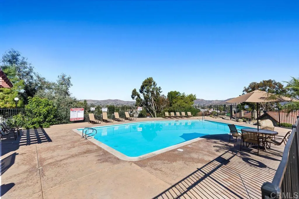 https://cdn.realtyfeed.com/cdn/127/306056451/439e57988c00c22993a8004eb72a35f0.webp