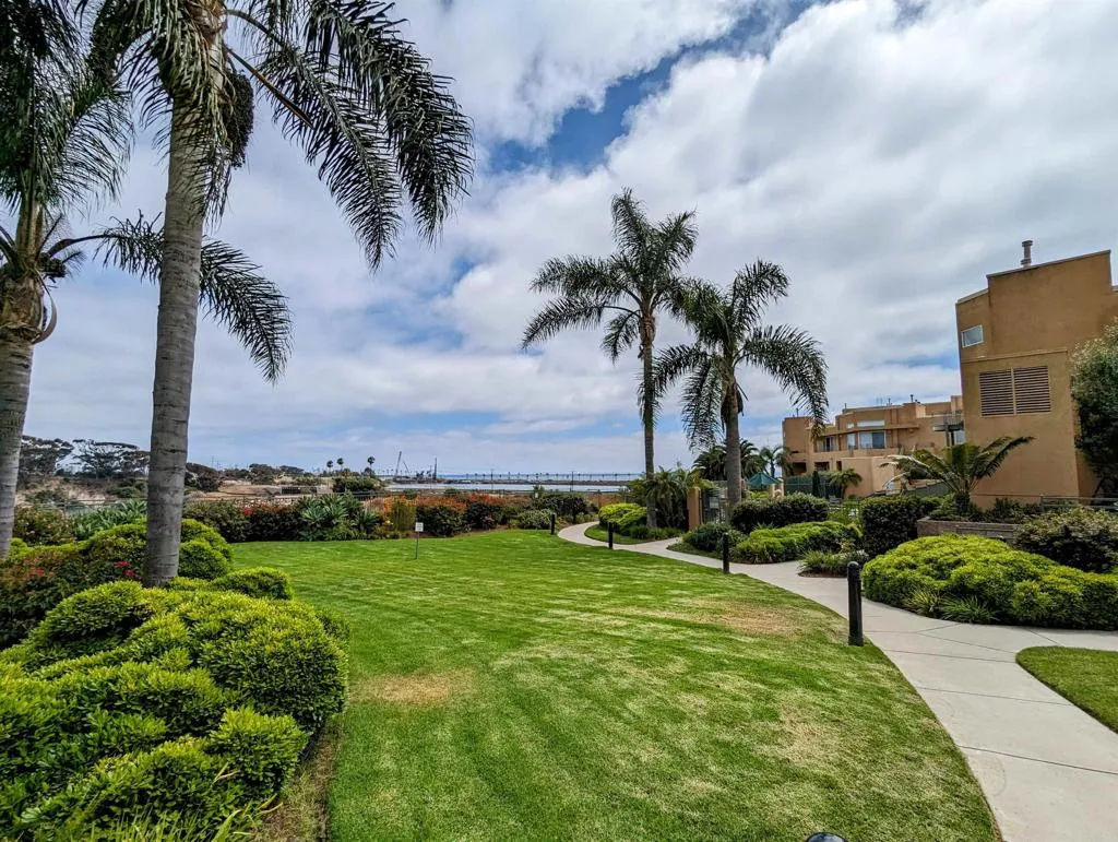 https://cdn.realtyfeed.com/cdn/127/306056464/f8edef3d81041f1c63f383ef2b3a0343.webp