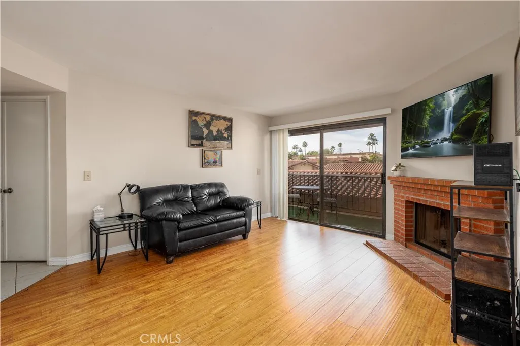 https://cdn.realtyfeed.com/cdn/127/306058480/5b64f482bcd3199d377c2d792e86ca97.webp