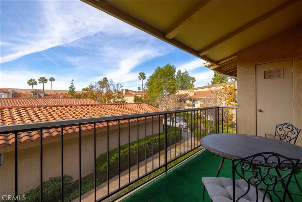 https://cdn.realtyfeed.com/cdn/127/306058480/caebb03eefbe476f90111109edf87a6f.webp