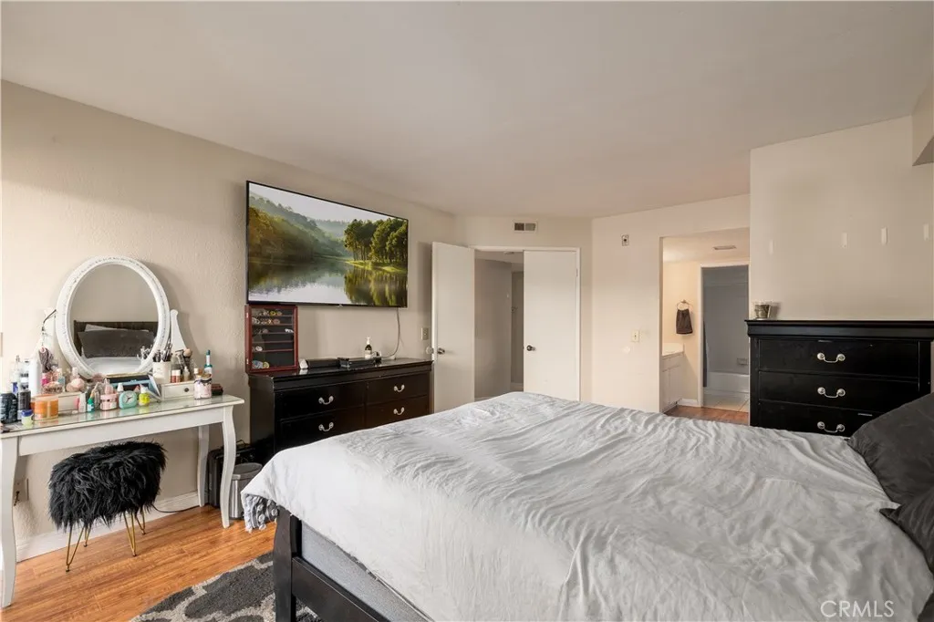 https://cdn.realtyfeed.com/cdn/127/306058480/e4909c4dbc9250f400e920d9f3ba22e4.webp