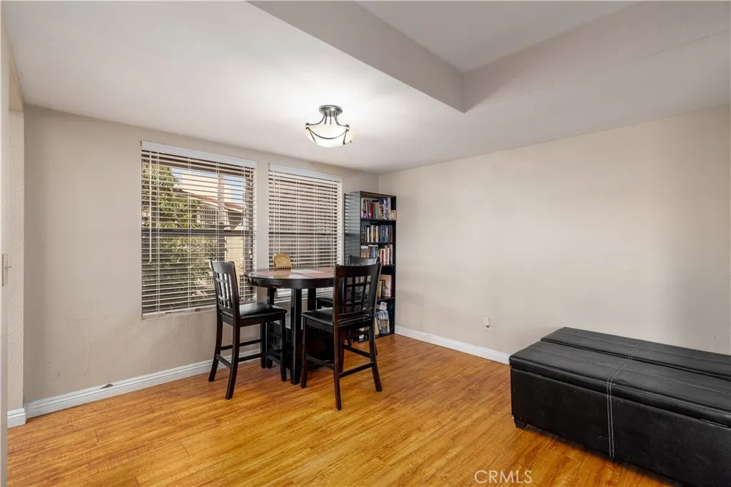 https://cdn.realtyfeed.com/cdn/127/306058480/ff9fedeb6300439d389c9991831e842b.webp