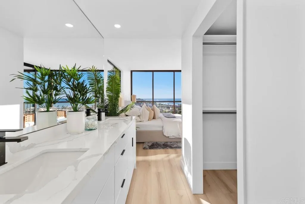 https://cdn.realtyfeed.com/cdn/127/306061007/3d44c05b1bdaeb29e8c649168cff088b.webp