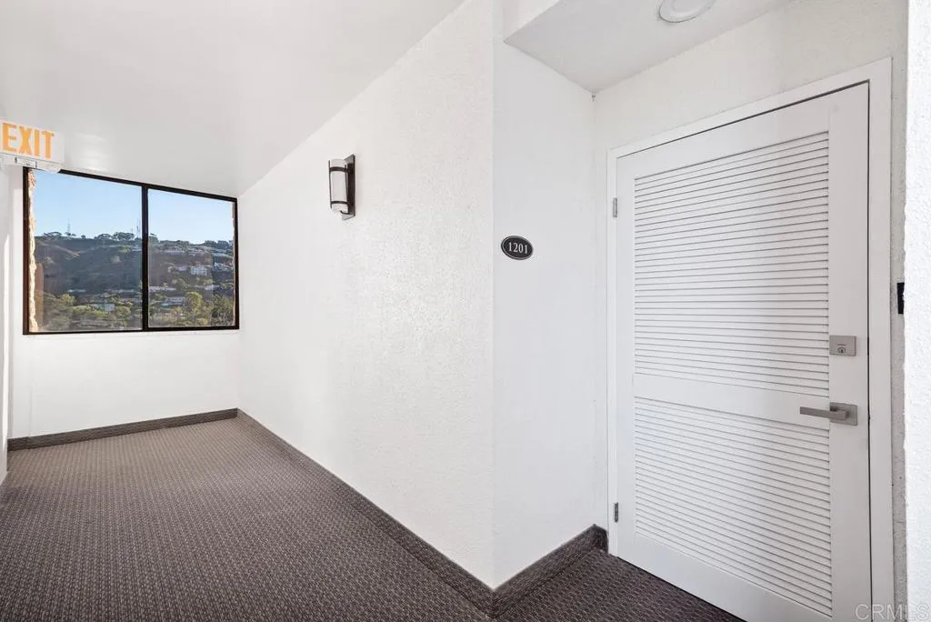 https://cdn.realtyfeed.com/cdn/127/306061007/86cc286eb716b6e8cd3b442423eba021.webp