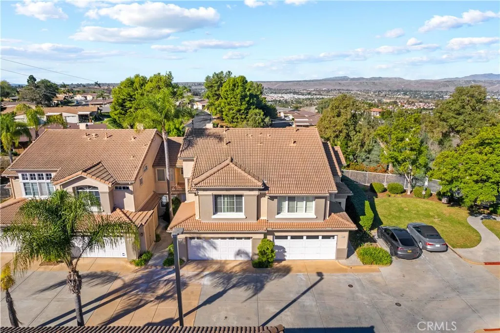 https://cdn.realtyfeed.com/cdn/127/306061509/0c5c1d5ac1add52aed8ab70eeee4ef45.webp