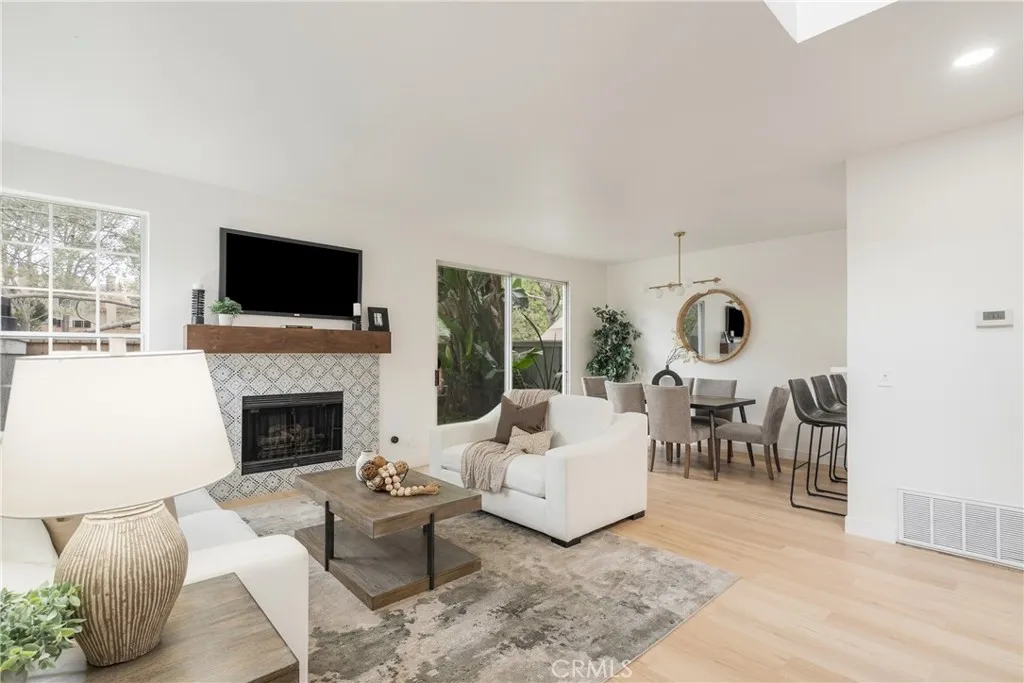 Photo #6: WS23219135 Listing 