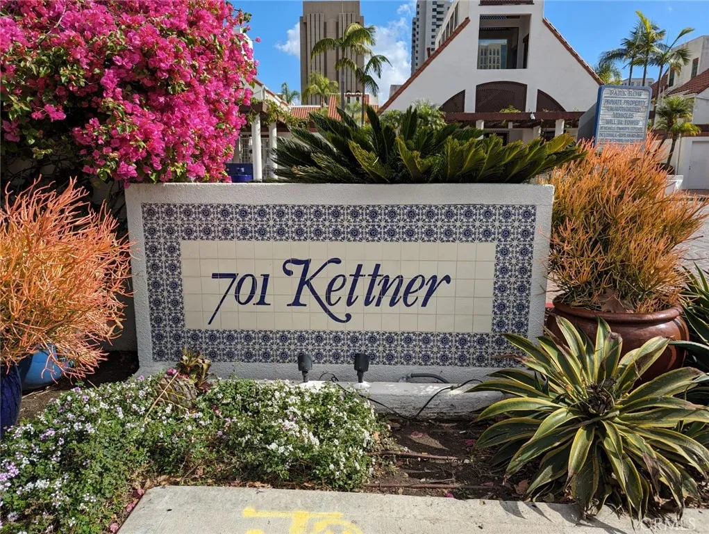 MLS: PW23219984 Condo For Sale