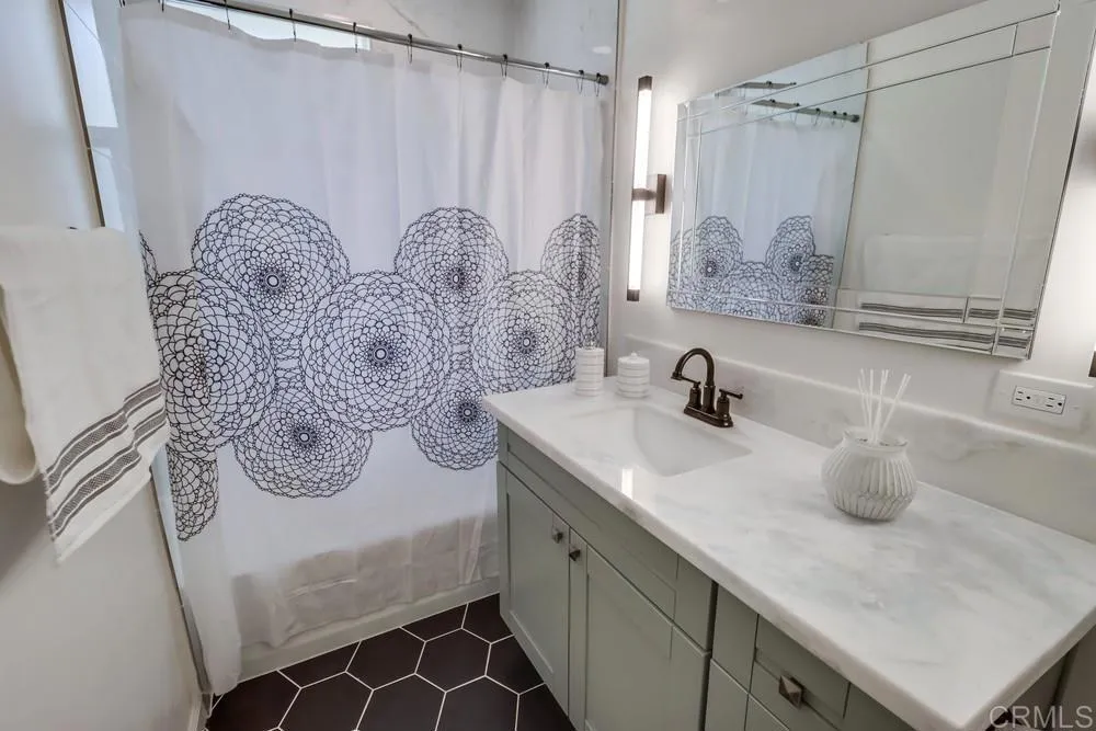 https://cdn.realtyfeed.com/cdn/127/306066579/3ee5ae7681d629bcf6f1805c7af68c0a.webp