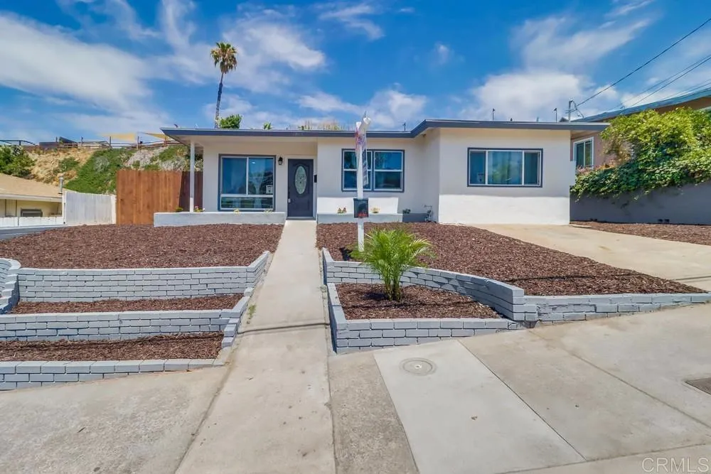 https://cdn.realtyfeed.com/cdn/127/306066579/cb0c38c15ae271f32ff6560fef7cb8d4.webp