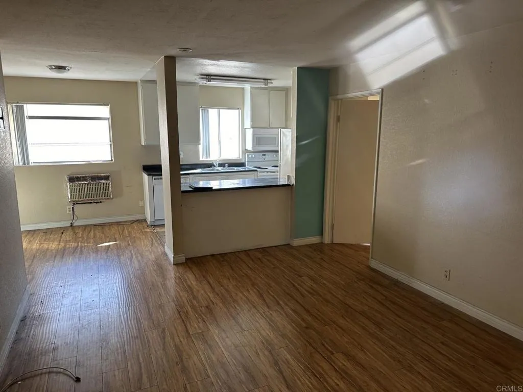 Photo #2: PTP2305994 Listing 