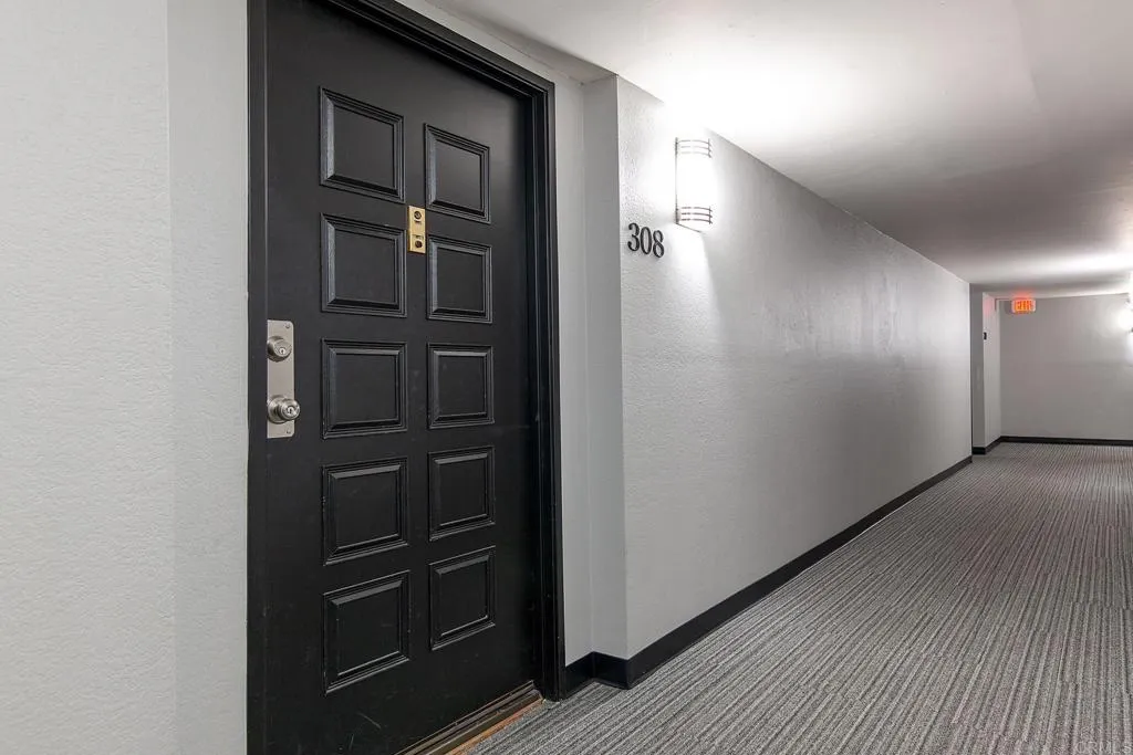 Photo #2: PTP2306035 Listing 