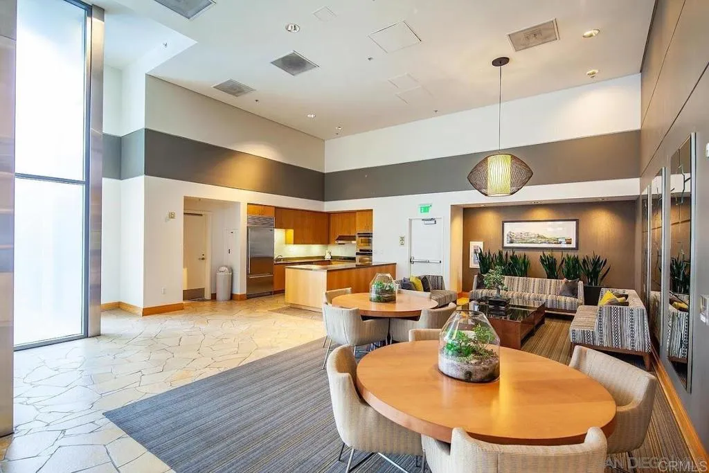 Photo #2: PTP2306069 Listing 