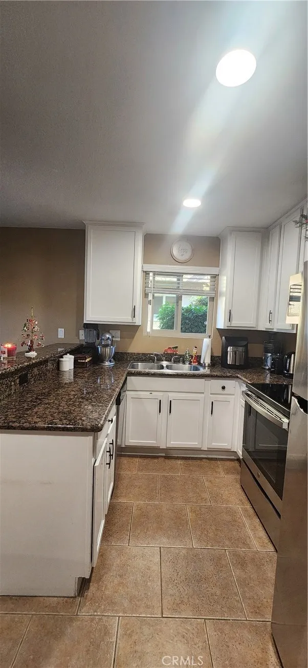 Photo #3: OC23225839 Listing 