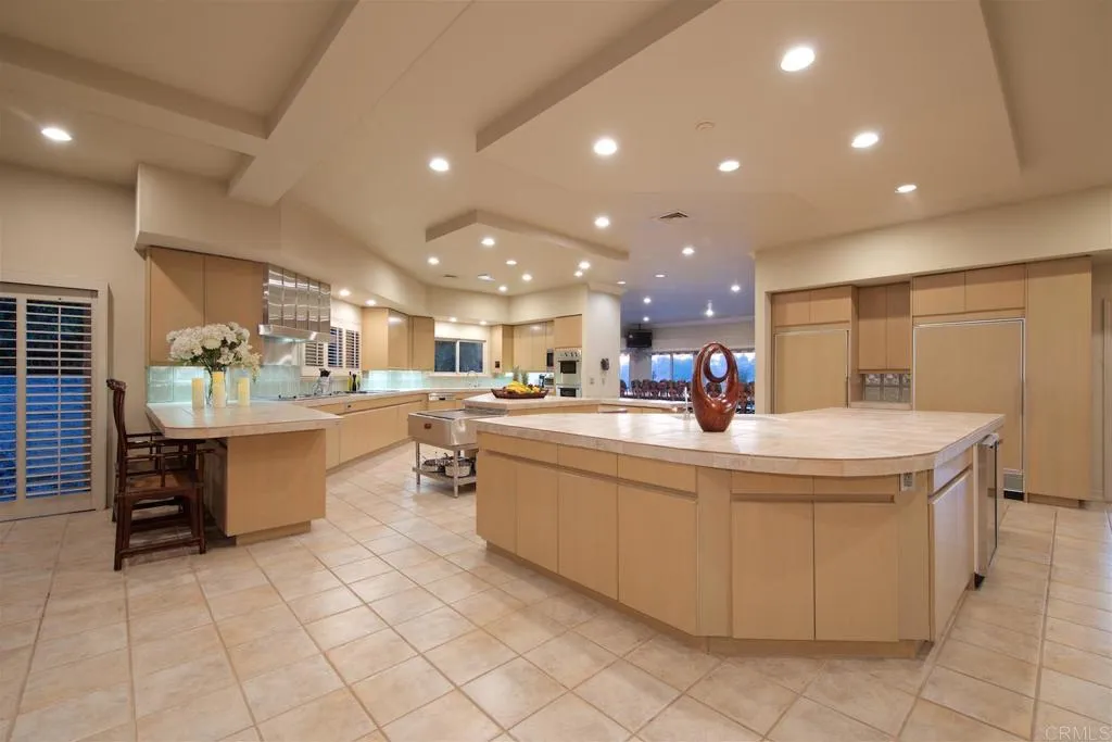 https://cdn.realtyfeed.com/cdn/127/306071508/9b0c2e007a03638f07339bf36015e552.webp