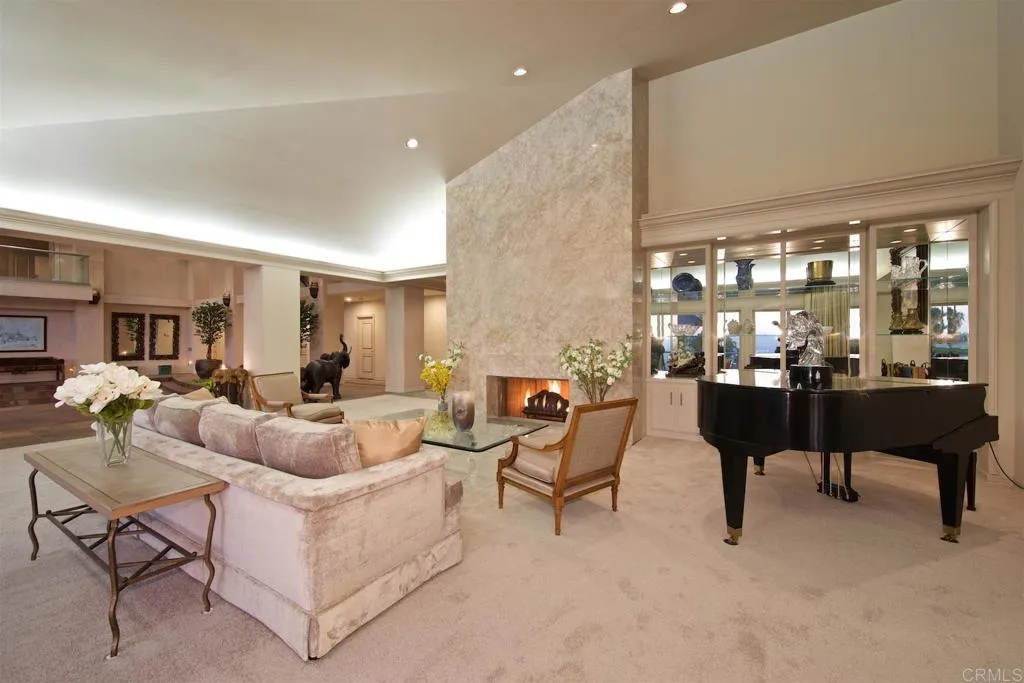 https://cdn.realtyfeed.com/cdn/127/306071508/f7a4f69c6c76c37e1754ba6ad2753b7a.webp