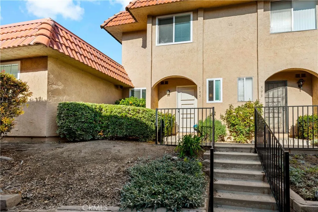 MLS: SW23228522 Condo For Sale