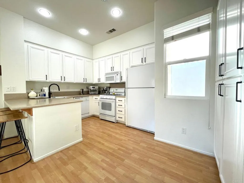 Photo #5: NDP2309614 Listing 