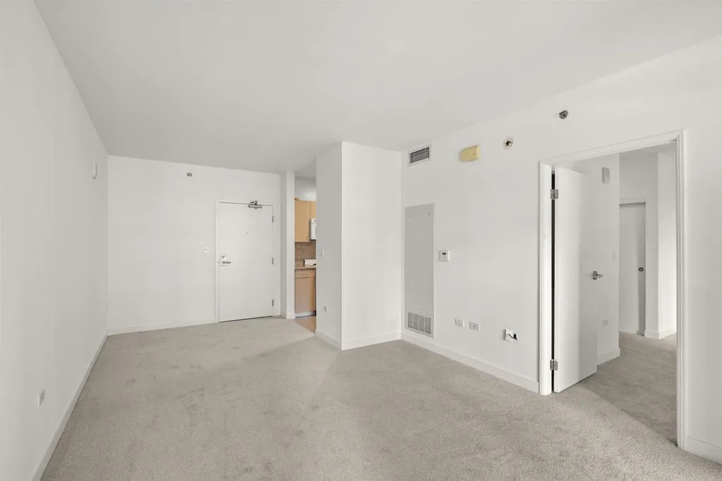 Photo #6: PTP2306251 Listing 