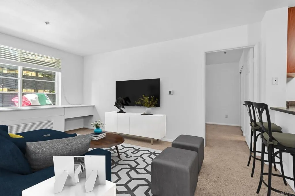 https://cdn.realtyfeed.com/cdn/127/306077726/1084789ba7b5d26a929e88924686b739.webp