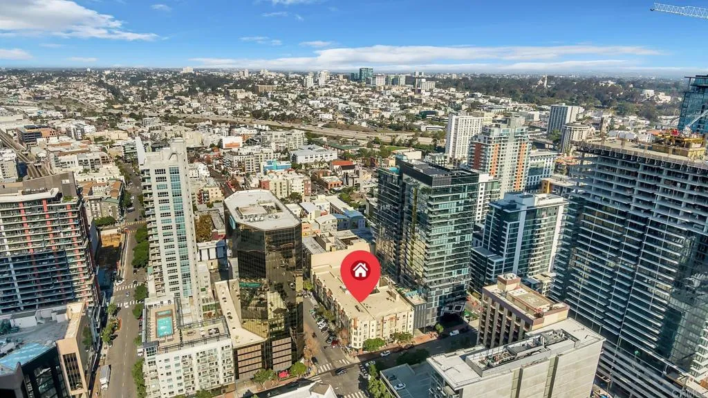 https://cdn.realtyfeed.com/cdn/127/306077726/33be0d5e56ae5758980ff9693548ed8a.webp