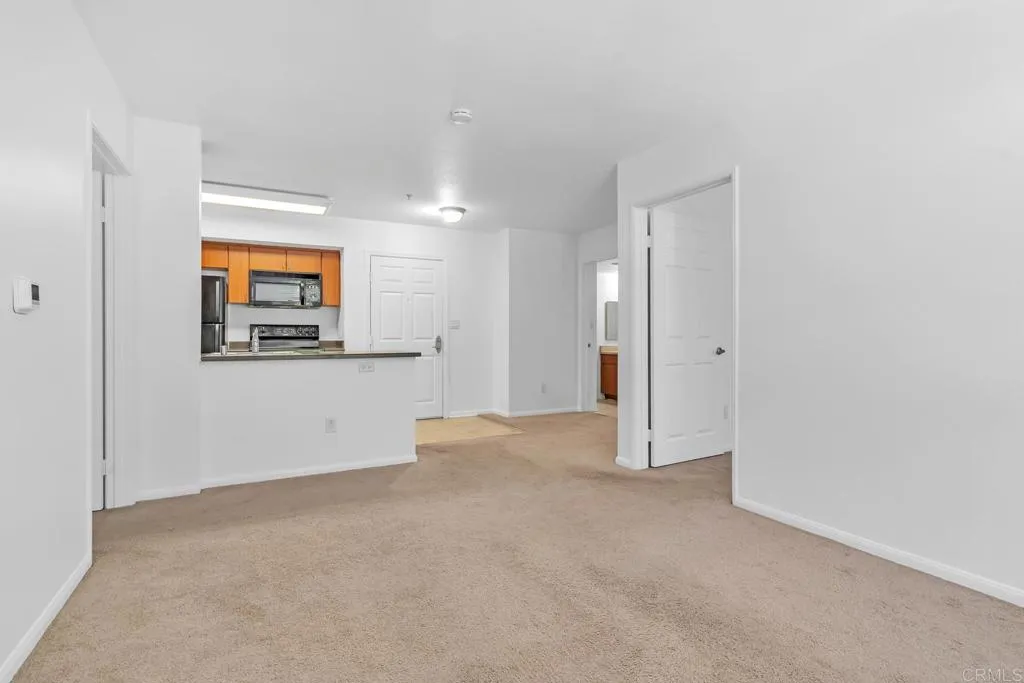 https://cdn.realtyfeed.com/cdn/127/306077726/8bb457cdef37e1372e16a2eb3a07be3f.webp