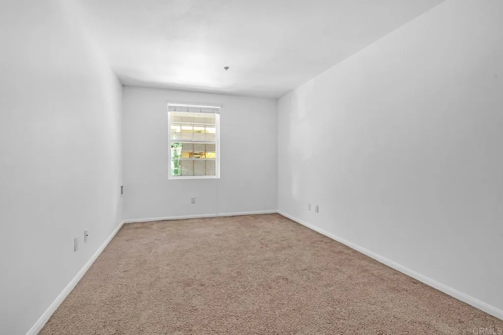 https://cdn.realtyfeed.com/cdn/127/306077726/c39890ac7b3da659496e7d598a977ef5.webp