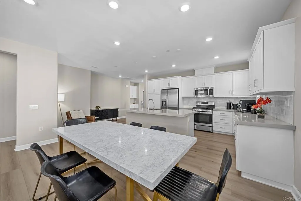 Photo #4: NDP2400203 Listing 