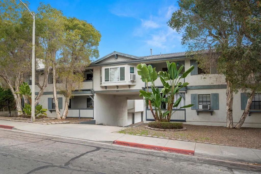 More Details about MLS # PTP2400246 : 4847 PARKS AVE UNIT 14