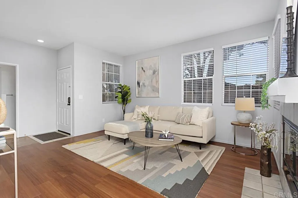 Photo #4: NDP2400378 Listing 