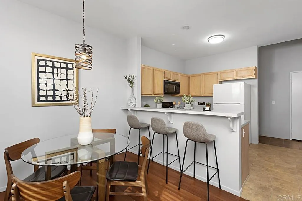 Photo #6: NDP2400378 Listing 