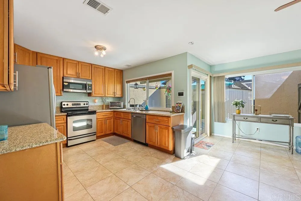 Photo #6: NDP2400396 Listing 