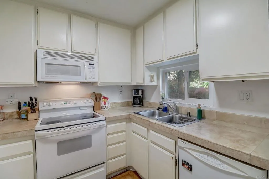 Photo #5: PTP2400286 Listing 