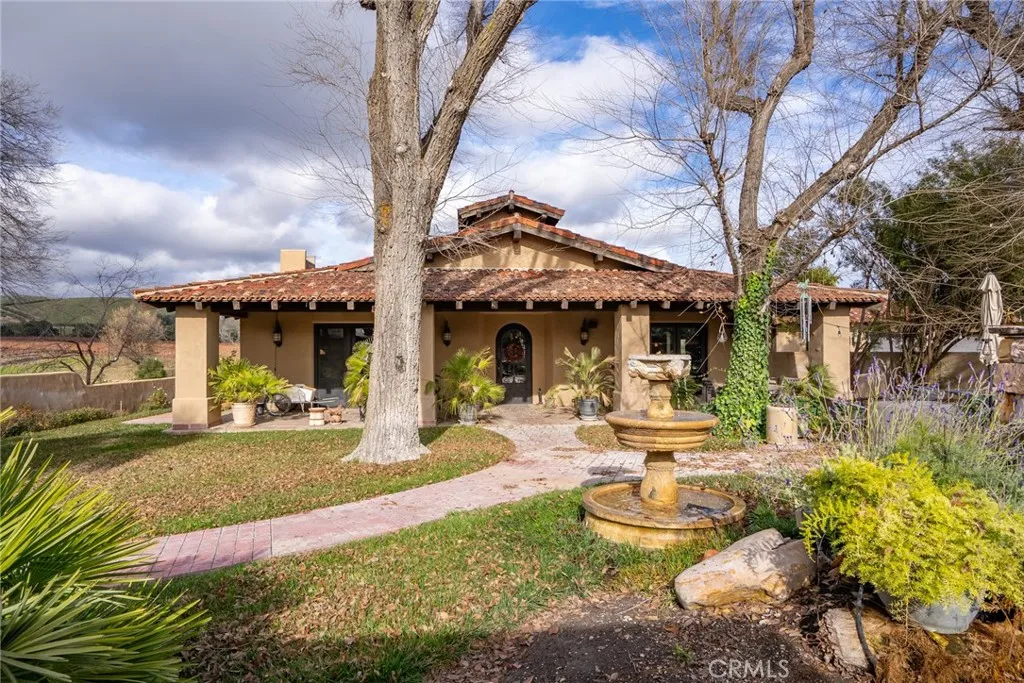 2135 Live Oak Rd, Paso Robles, CA, 93446