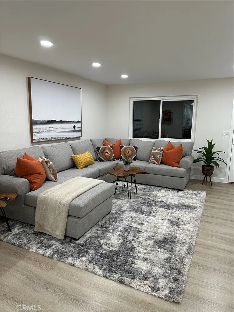 Photo #5: OC24009610 Listing 