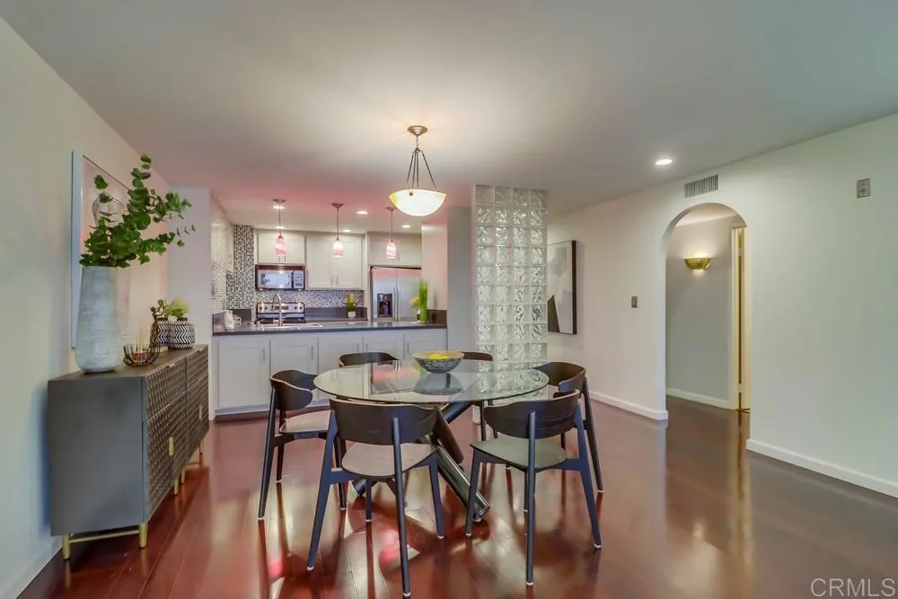 https://cdn.realtyfeed.com/cdn/127/306087442/6cffb833eaecdc9331ce182674bc09ce.webp