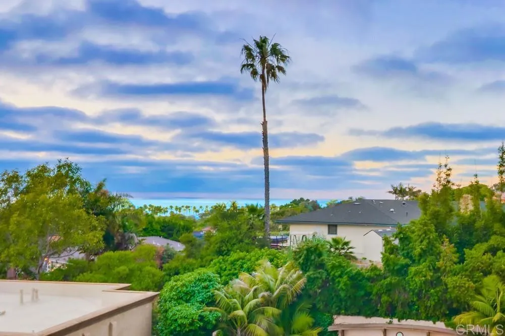 https://cdn.realtyfeed.com/cdn/127/306087442/ec08a7cc7b50ef096916c6645a10a676.webp