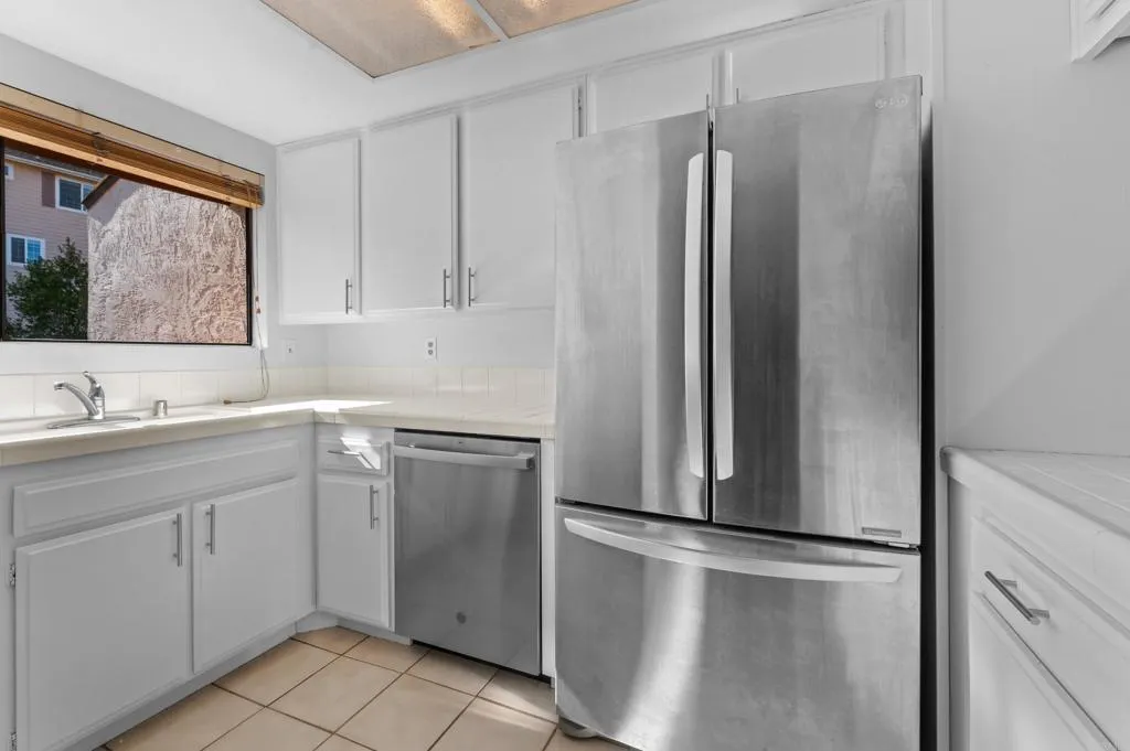 Photo #5: NDP2400680 Listing 
