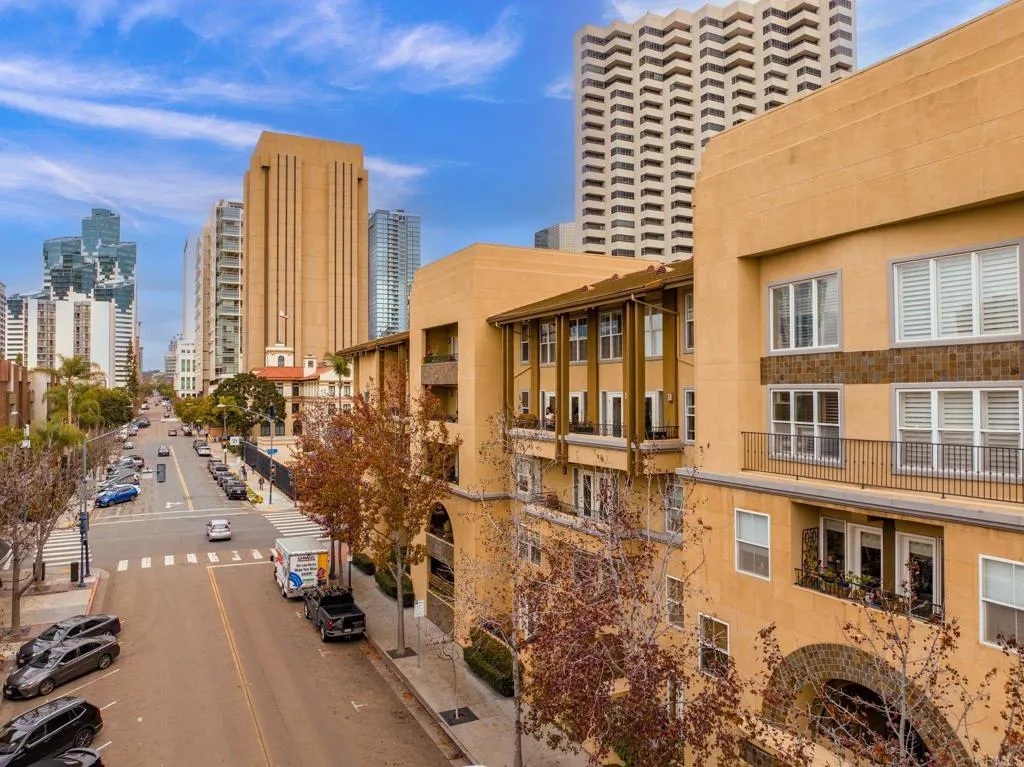 https://cdn.realtyfeed.com/cdn/127/306091498/e2eb12a8d0addd715c195edd3f50f98b.webp