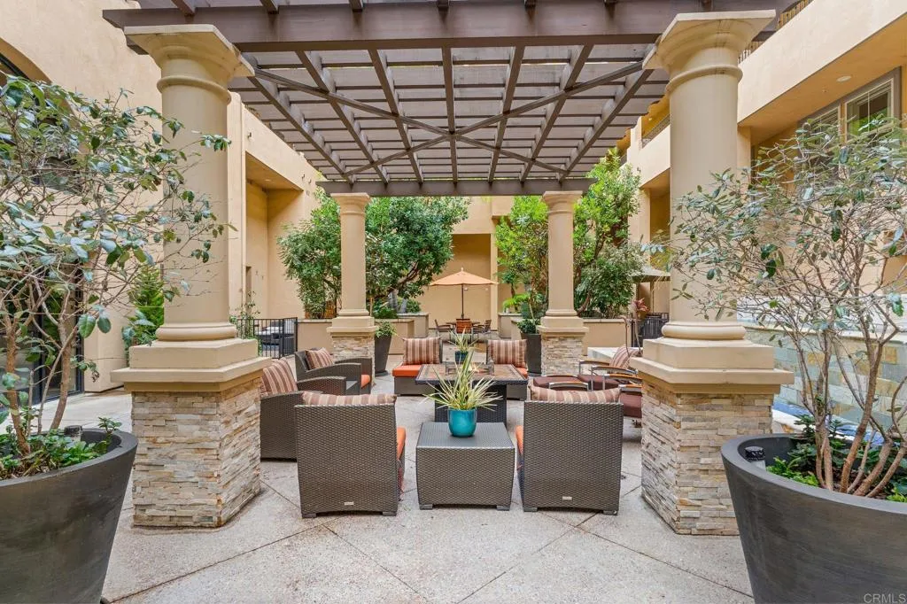 https://cdn.realtyfeed.com/cdn/127/306091498/e66d5eb3c6deaf95dd92f2e7a7860bfc.webp