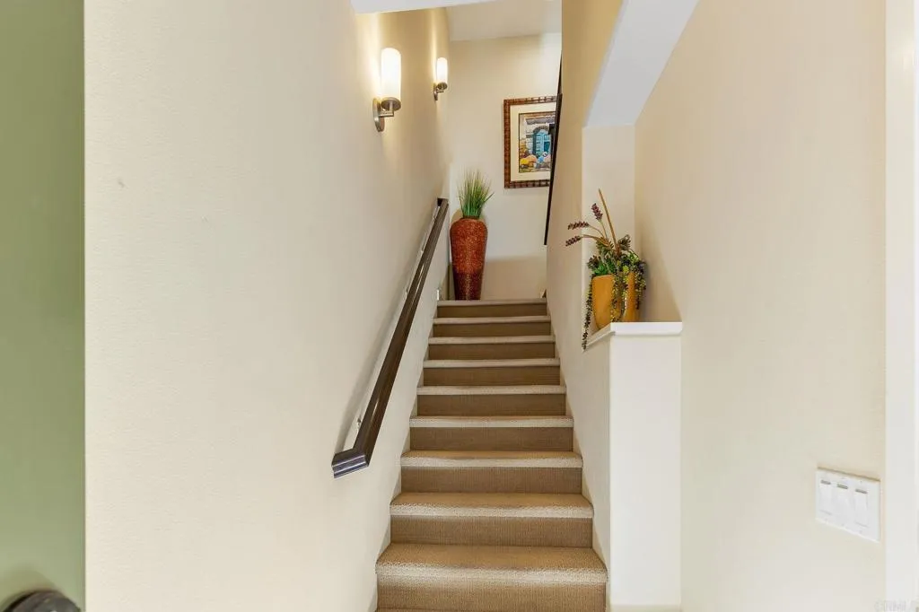 Photo #4: NDP2400770 Listing 