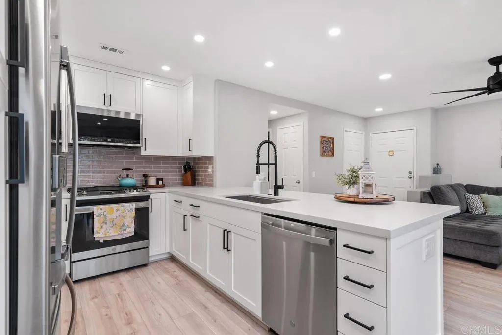 Photo #5: NDP2400819 Listing 