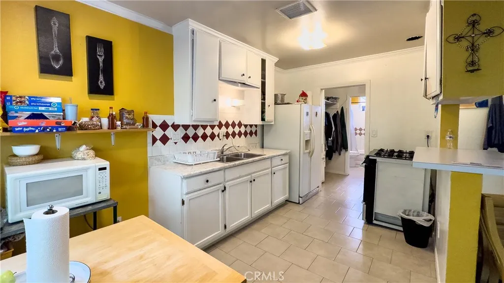 1837 Beloit Avenue, Los Angeles, CA, 90025
