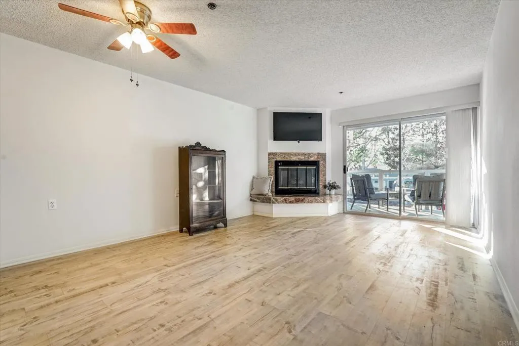 Photo #5: NDP2400938 Listing 