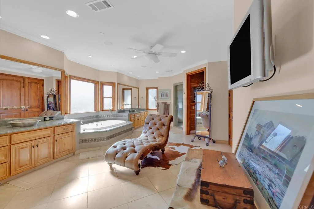 https://cdn.realtyfeed.com/cdn/127/306097911/276a87a42849cd81cb648a0562bf444a.webp