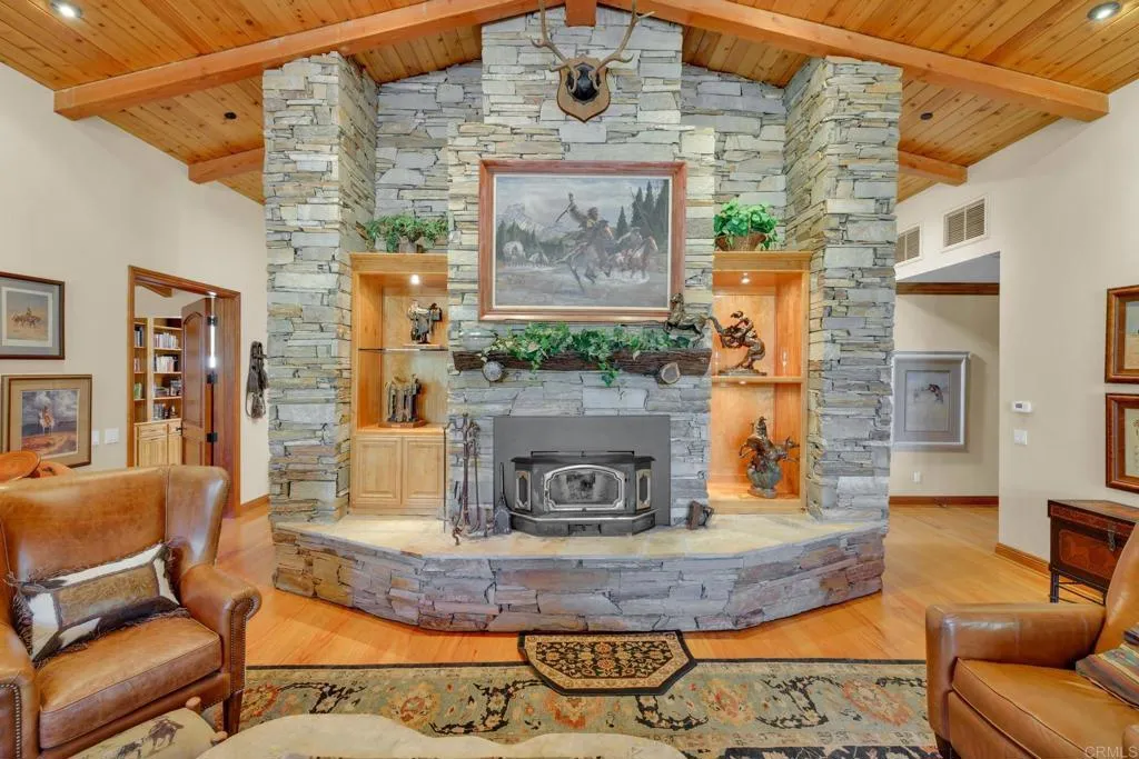 https://cdn.realtyfeed.com/cdn/127/306097911/3d1dbad6249533aa3766b08c976e3a27.webp