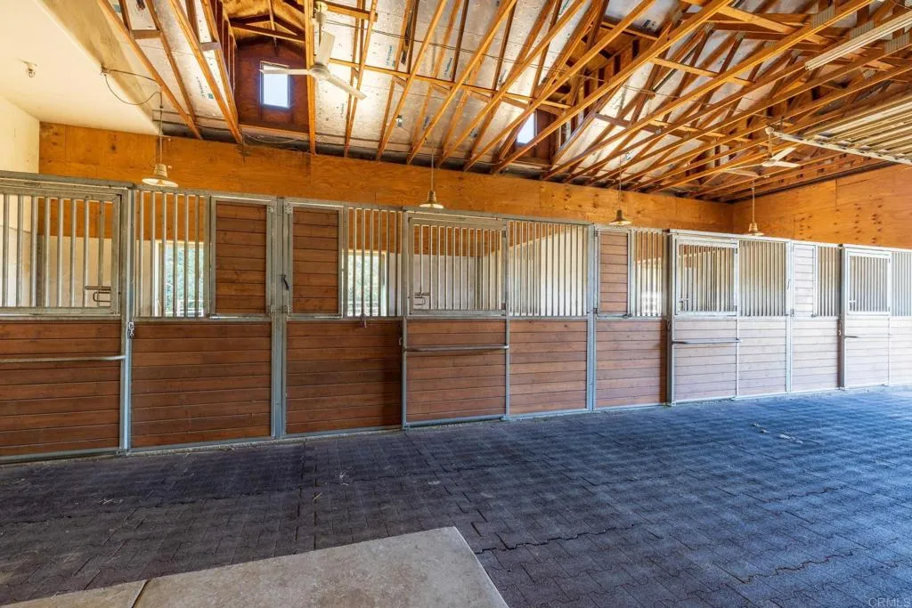 https://cdn.realtyfeed.com/cdn/127/306097911/a046f0dc72136673037ffdaf8913df03.webp