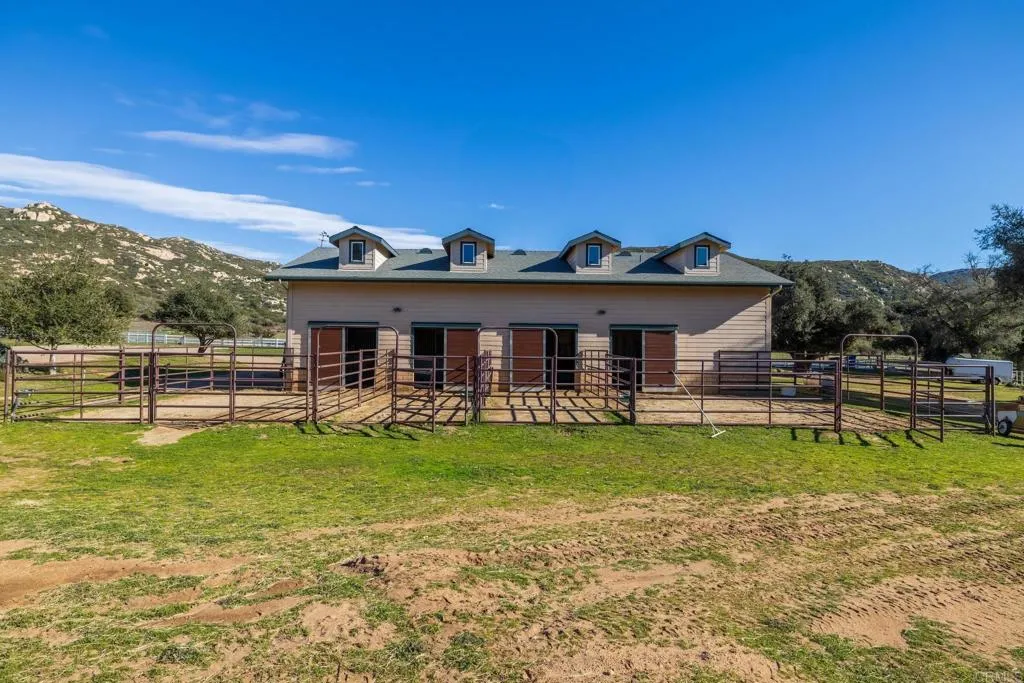 https://cdn.realtyfeed.com/cdn/127/306097911/a65c7b8c6eaf04210fb6bc29d1f1a503.webp