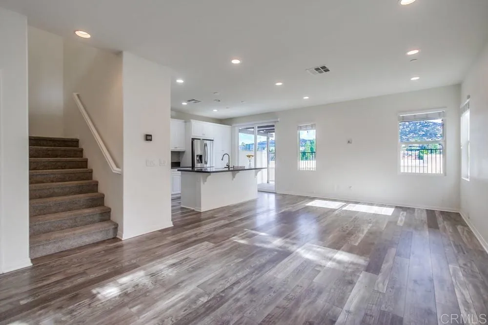 Photo #6: NDP2401065 Listing 